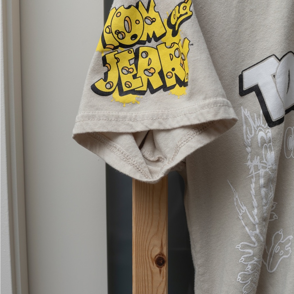 Tom and Jerry graphic T-shirt - Picture 4 of 9